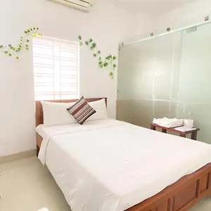 Nem's House Homestay