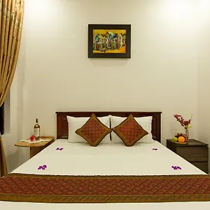 Golden Bee Homestay Bed & Breakfast